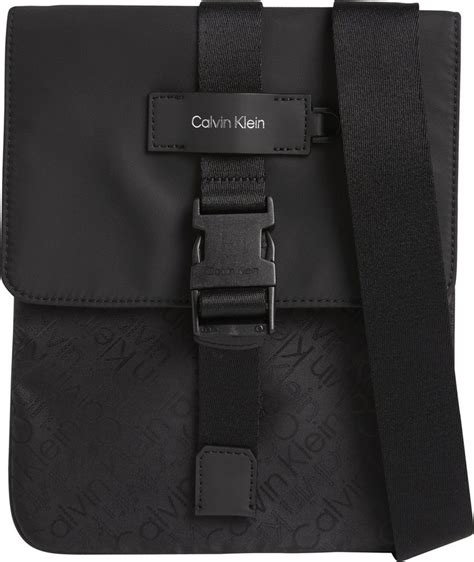 Calvin Klein Umhängetaschen online kaufen .